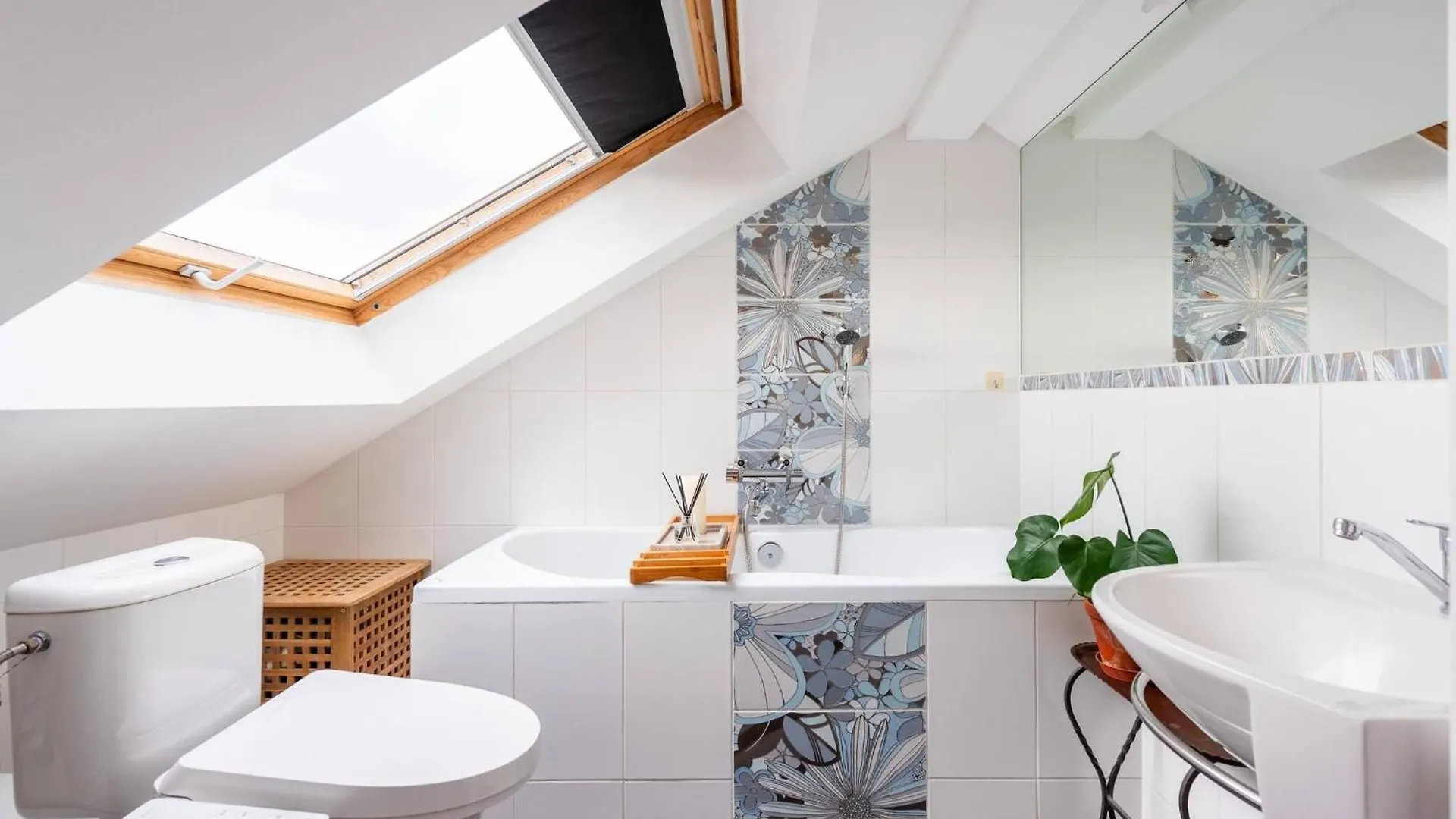 Charming Prague Apartment In Vrsovice With Roof Terrace Czech Republic