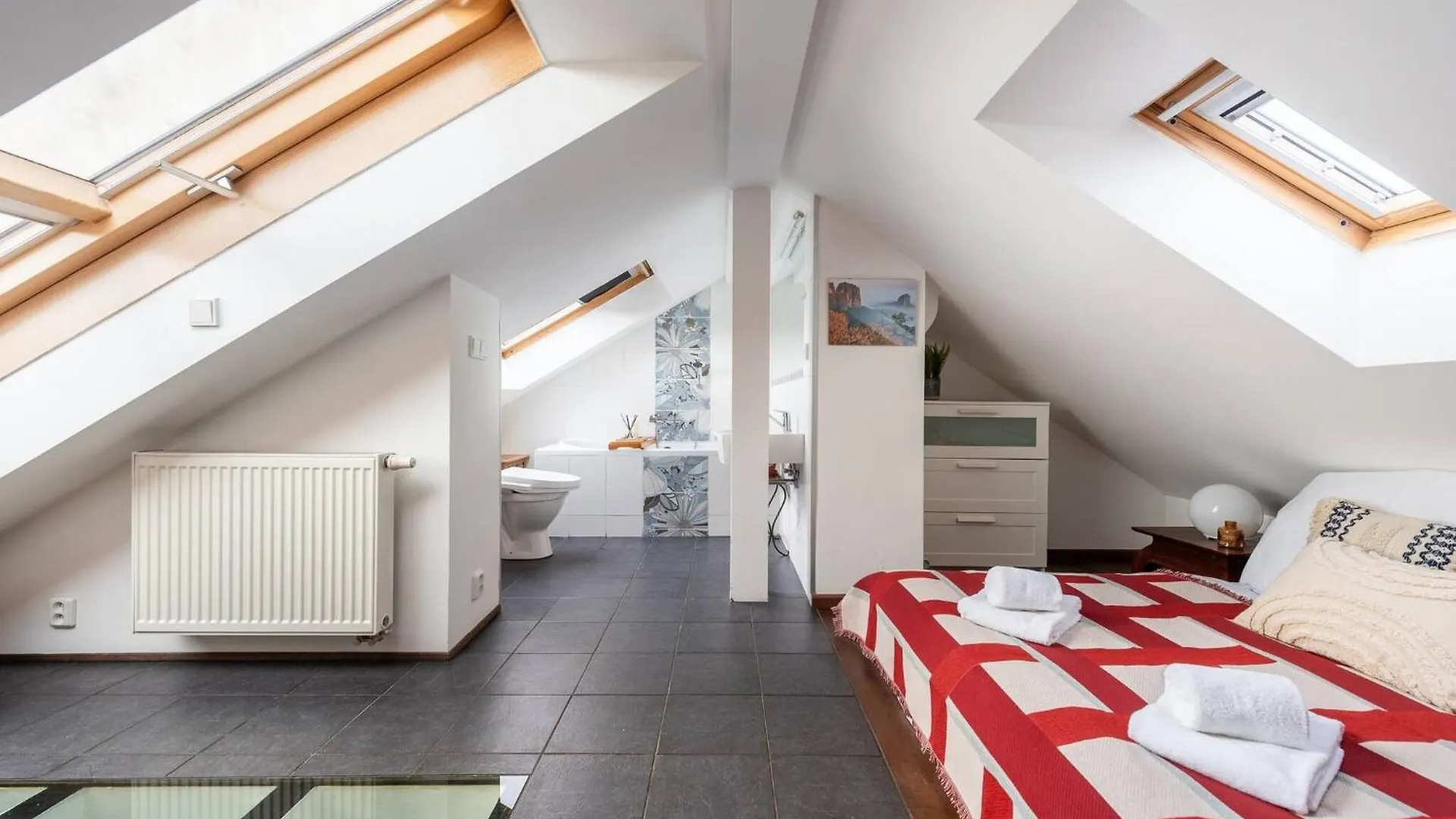 Charming Prague Apartment In Vrsovice With Roof Terrace
