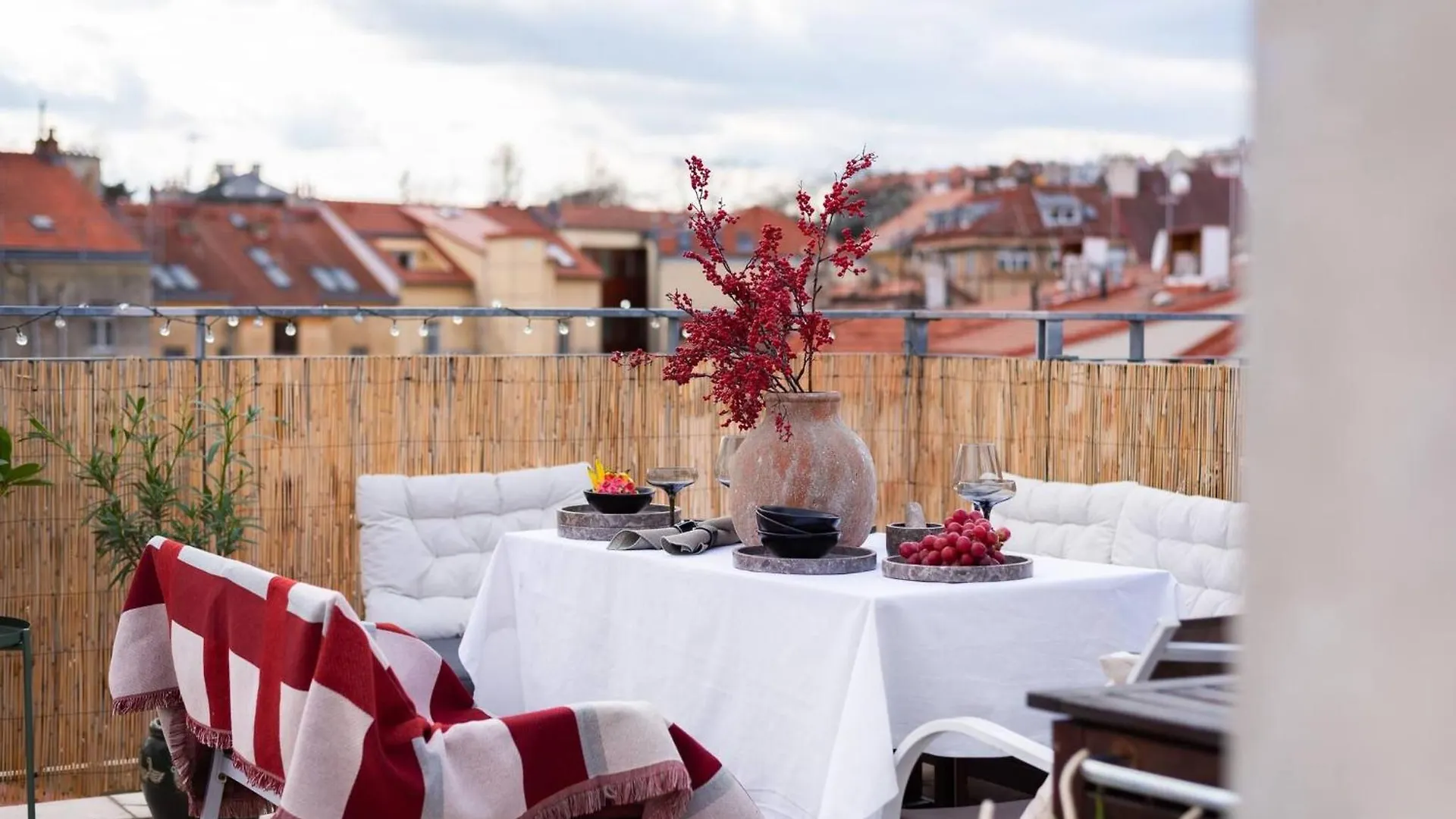Charming Prague Apartment In Vrsovice With Roof Terrace 0*,
